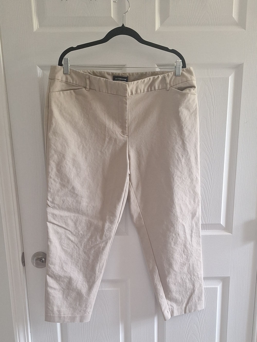Liz Claiborne Cream Beige Cropped Straight-Leg Jeans
